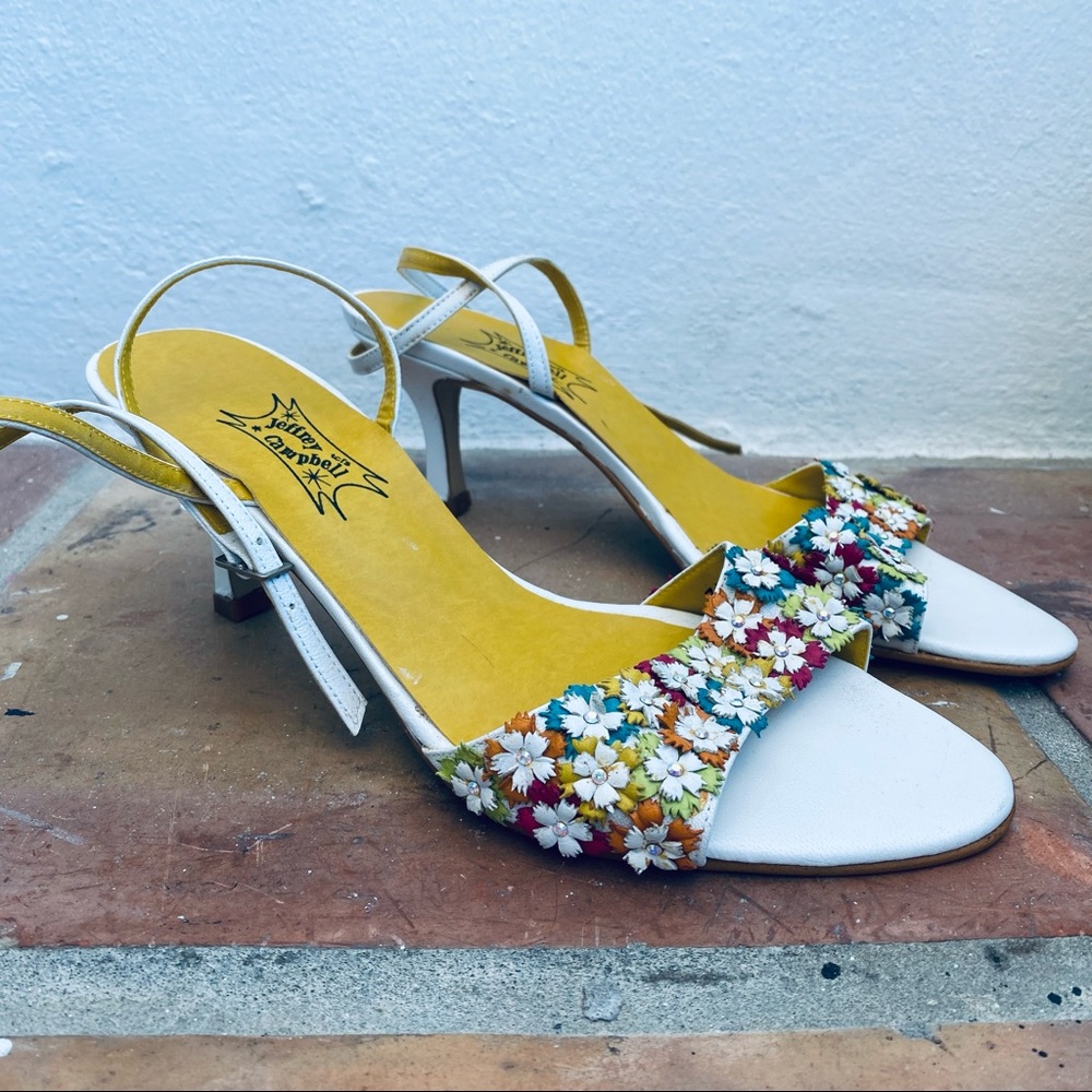 🌼🌸JEFFREY CAMPBELL KITTEN HEEL FLOWER SANDALS 🌼🌸